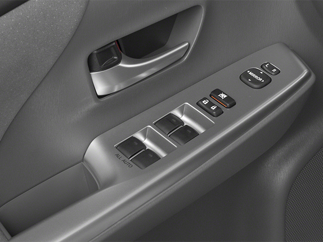 2014 Toyota Prius v Five