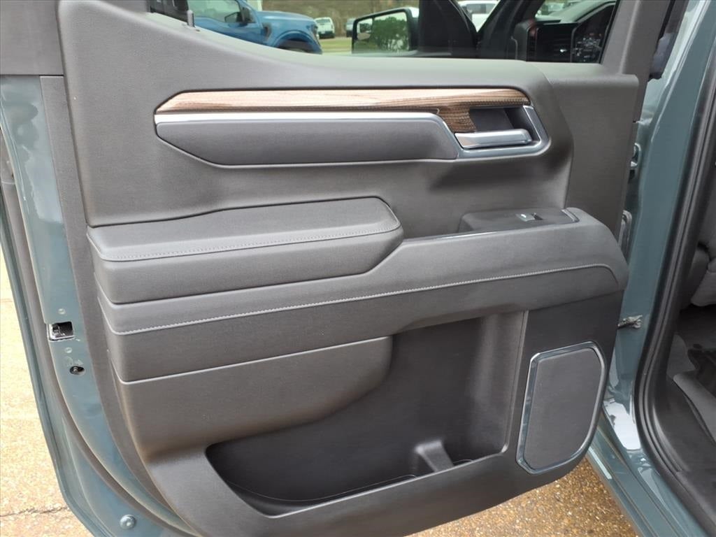 2025 Chevrolet Silverado 1500 LT LT1