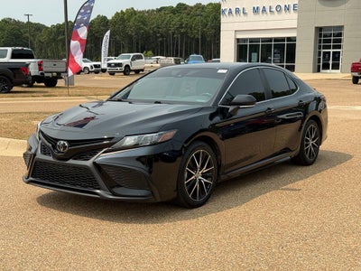 2022 Toyota Camry SE
