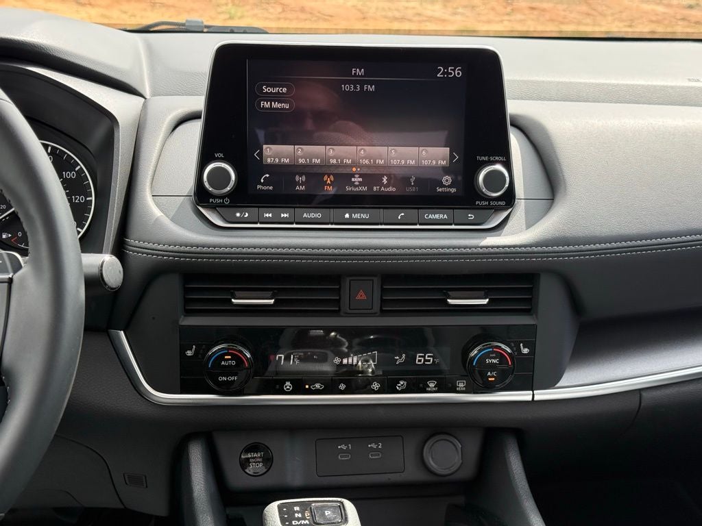 2025 Nissan Rogue SV