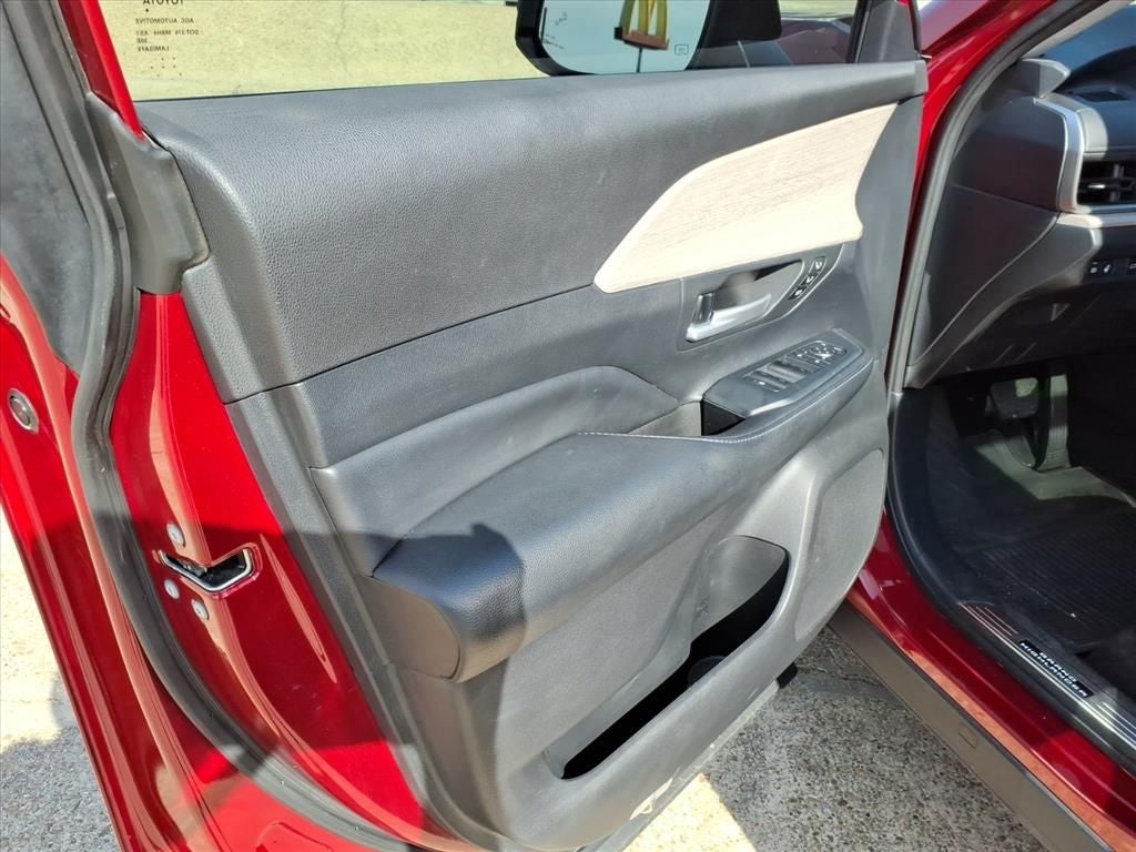 2024 Toyota Grand Highlander Base