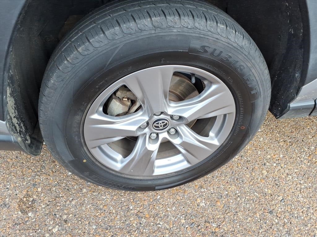 2022 Toyota RAV4 Hybrid LE