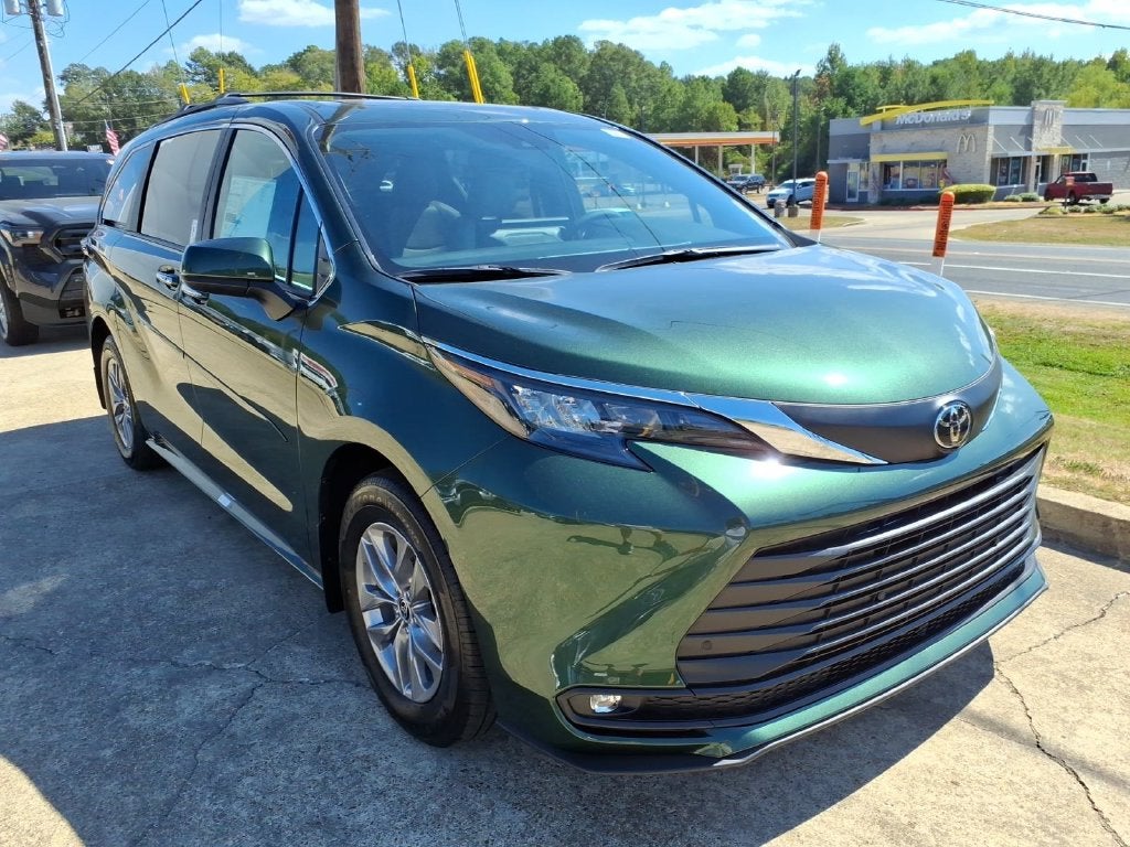 2026 Toyota Sienna XLE