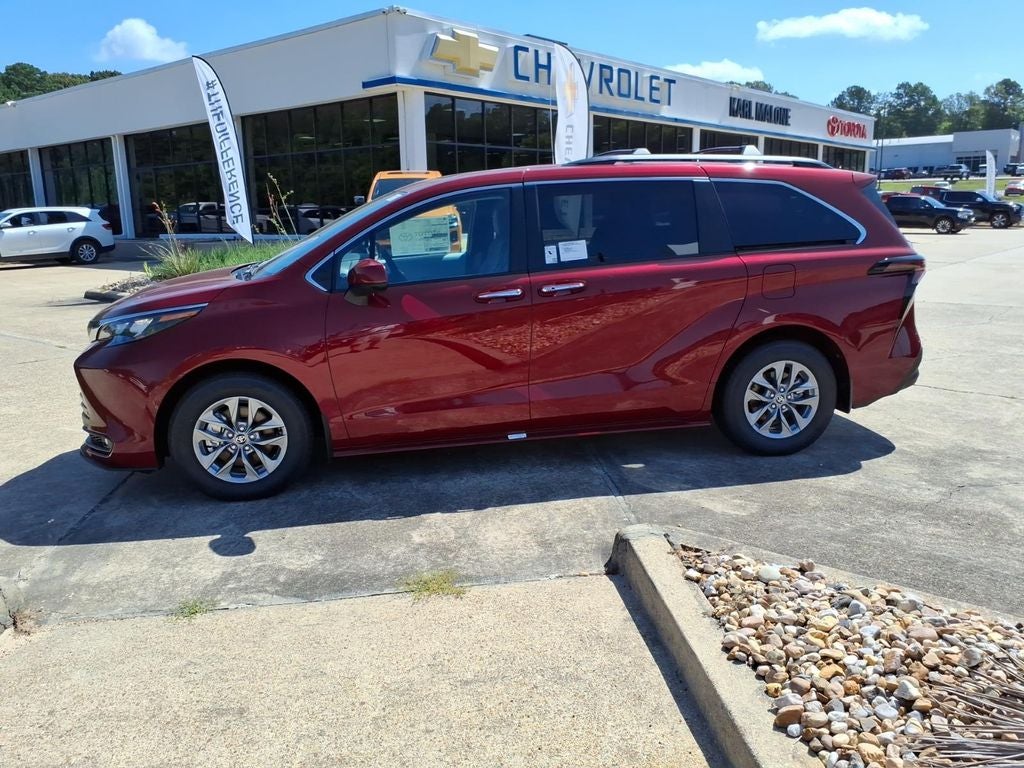 2026 Toyota Sienna XLE