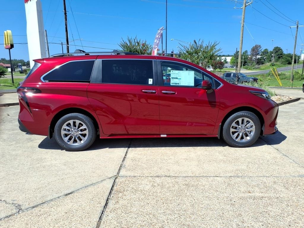 2026 Toyota Sienna XLE