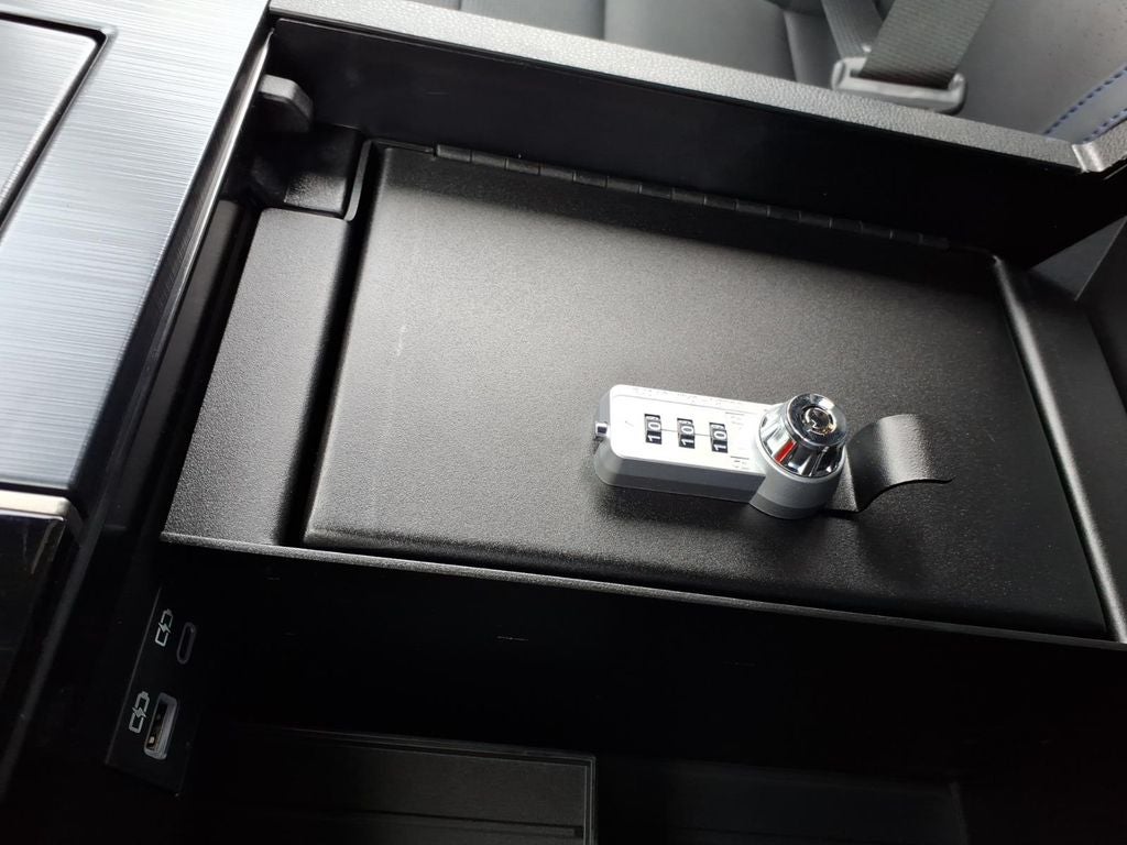 2026 Toyota Tundra i-FORCE MAX Platinum i-FORCE MAX