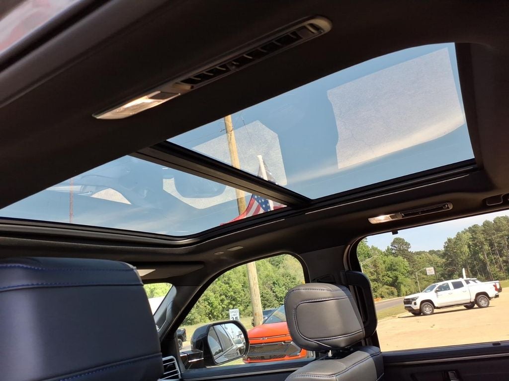 2026 Toyota Sequoia Platinum - Photo 17