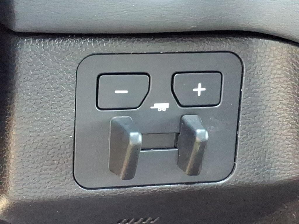 2026 Toyota Sequoia Platinum - Photo 25