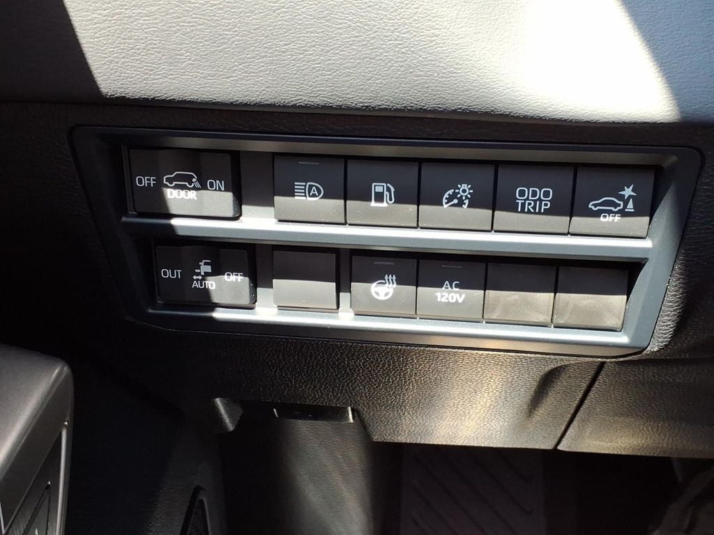 2026 Toyota Sequoia Platinum - Photo 31