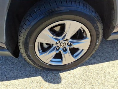 2022 Toyota RAV4 XLE