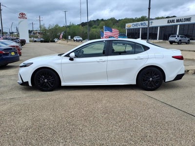 2025 Toyota Camry SE