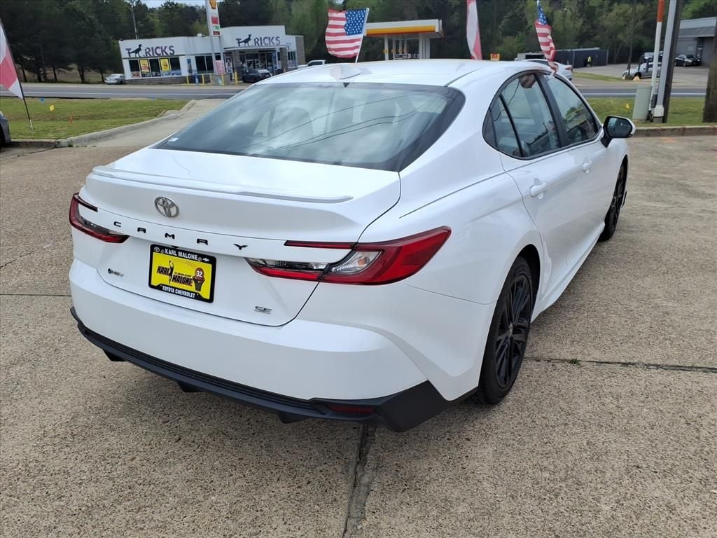 2025 Toyota Camry SE