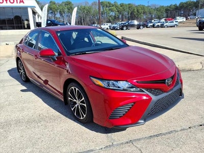 2020 Toyota Camry SE