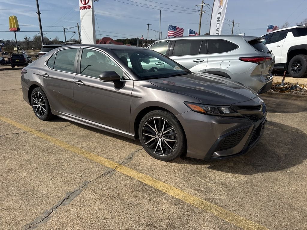2024 Toyota Camry SE