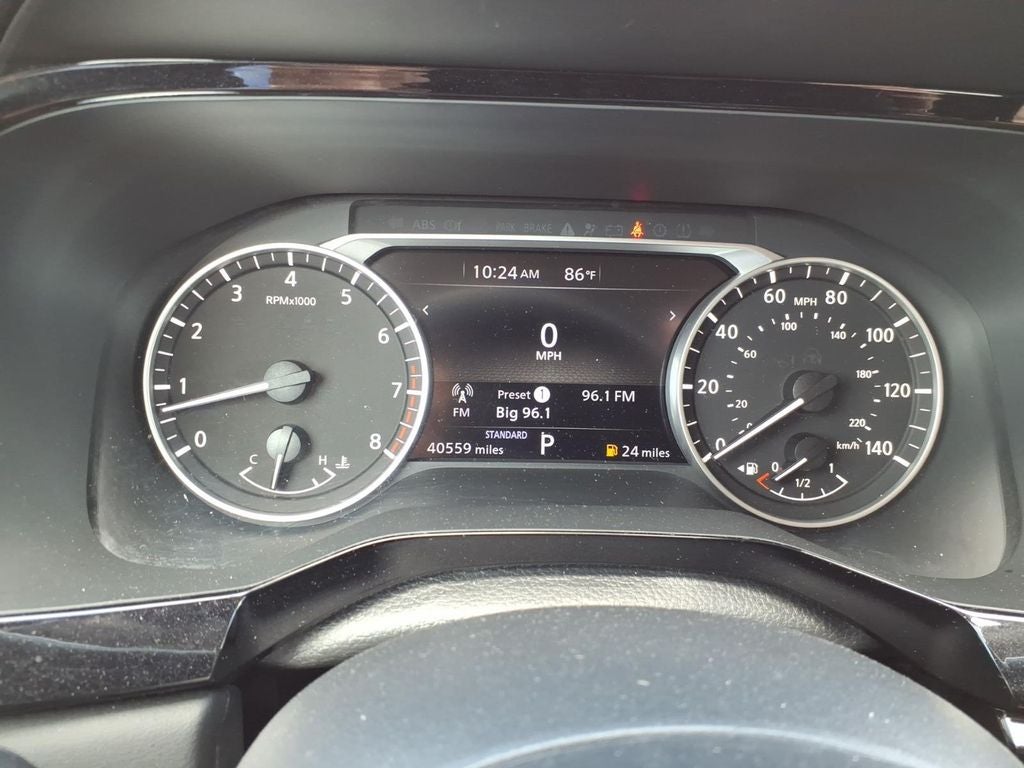 2025 Nissan Pathfinder SV
