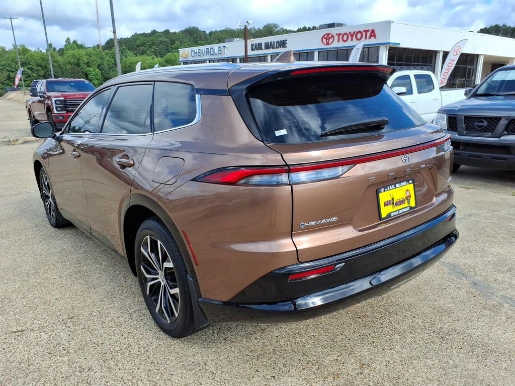 2025 Toyota Crown Signia XLE