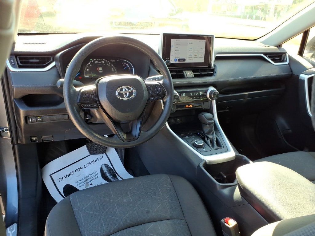 2024 Toyota RAV4 Hybrid XLE