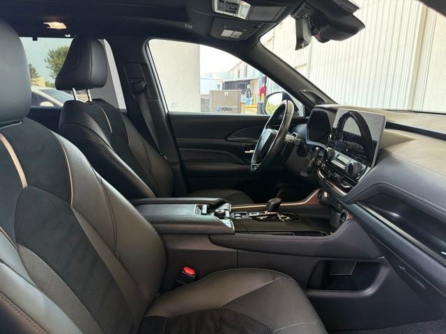 2024 Toyota Grand Highlander Hybrid MAX Platinum