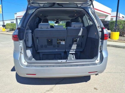 2020 Toyota Sienna LE 8 Passenger