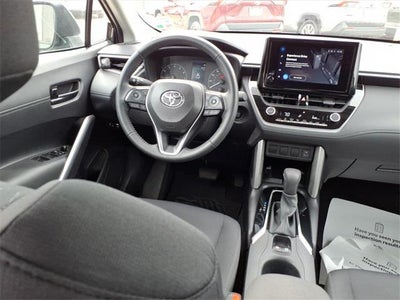 2024 Toyota Corolla Cross LE