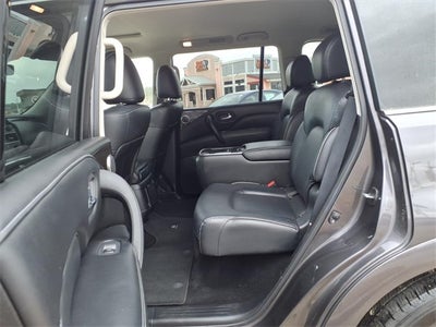 2024 INFINITI QX80 LUXE