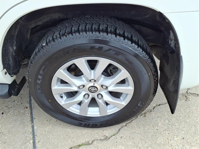 2016 Toyota Land Cruiser Base