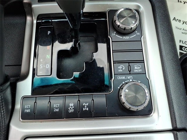 2016 Toyota Land Cruiser Base