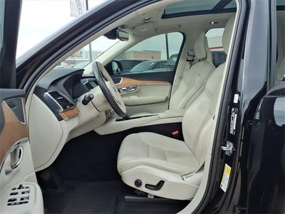 2021 Volvo XC90 T5 Momentum