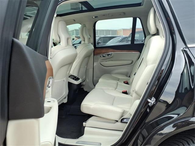 2021 Volvo XC90 T5 Momentum